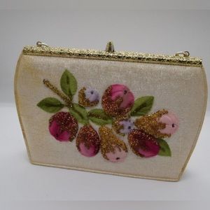 A Rare Vintage Exclusive 1960’s Faye Mell Design Purse